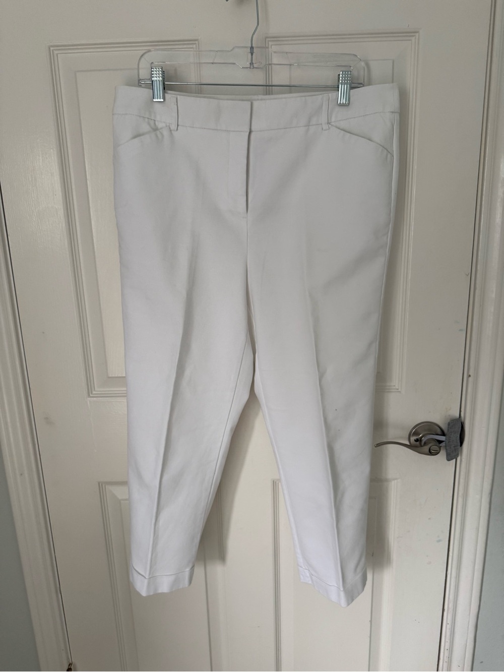 Chico’s so slimming- white chino pants size 2 (large)